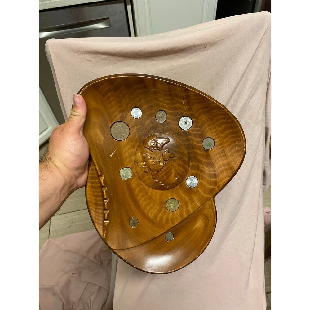 Vintage MCM Lane and Co Van Nuys CA Large Woodgrain Ashtray W/ Globe Coins 772